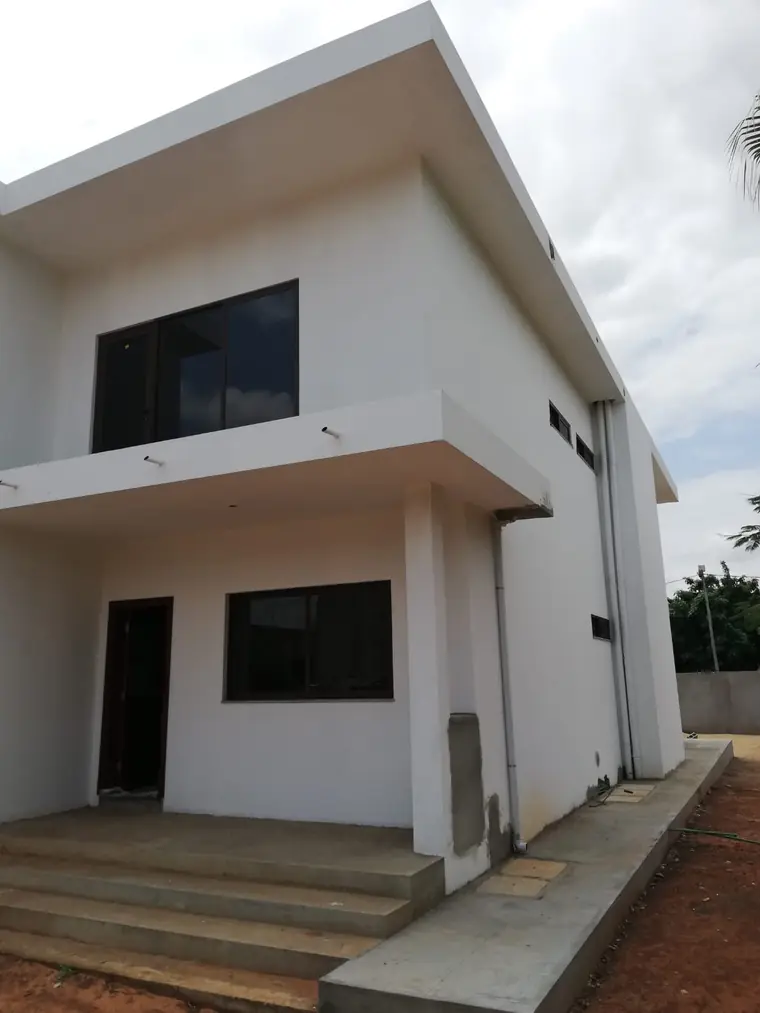 Fachada rebocada e pintada