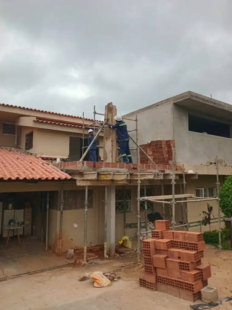 Reabilitação de cobertura e alvenaria